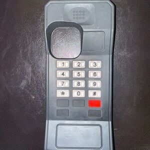 🛍️Retro Black Mobile Phone Case🛍️